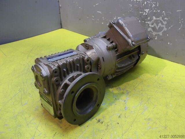 Geared motor 0.37 kW 92 rpm Lenze D71L4