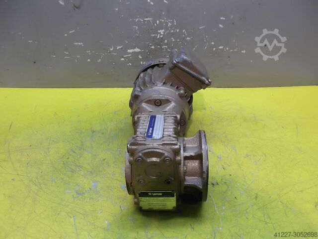 Geared motor 0.37 kW 92 rpm Lenze D71L4