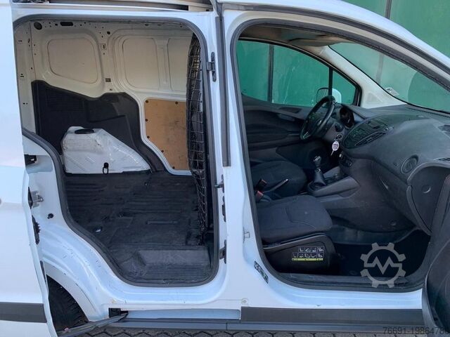 Compact van Ford Courier Van