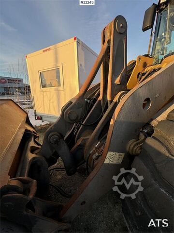 Radlader Volvo L110F wheel loader with bucket
