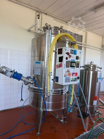 Werk II Fillmaster R18 Isobaric Filler Capper (2023) Werk II Isobaric Filler Capper
