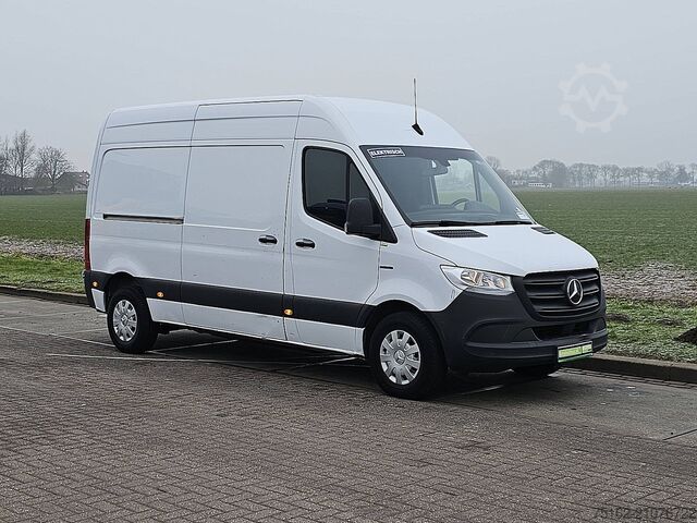 Hochdachkombi MERCEDES-BENZ ESPRINTER L2H2 Elektrisch AC!