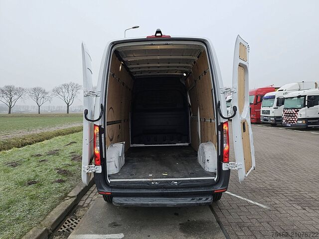 Hochdachkombi MERCEDES-BENZ ESPRINTER L2H2 Elektrisch AC!