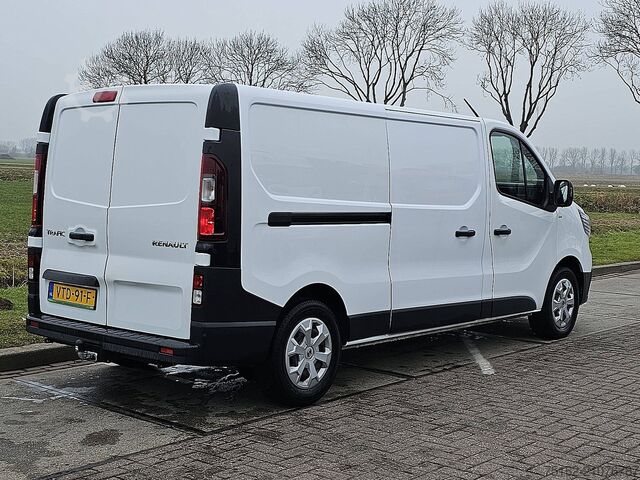 Hochdachkombi RENAULT TRAFIC 2.0 DCI