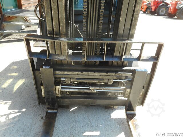 Gabelstapler Toyota 02-8FDF25 Triplex + SS + ZV + Kabine