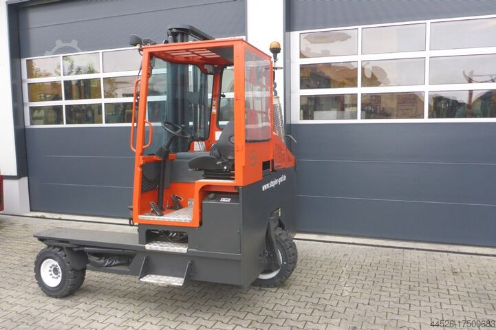 Four-way side loader Combilift C6000