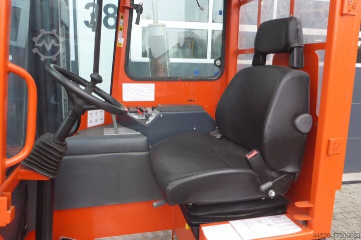 Four-way side loader Combilift C6000