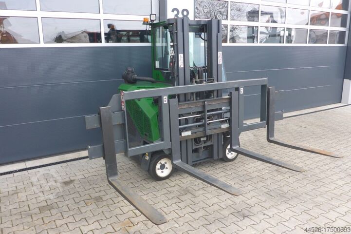 Four-way side loader Combilift C3000