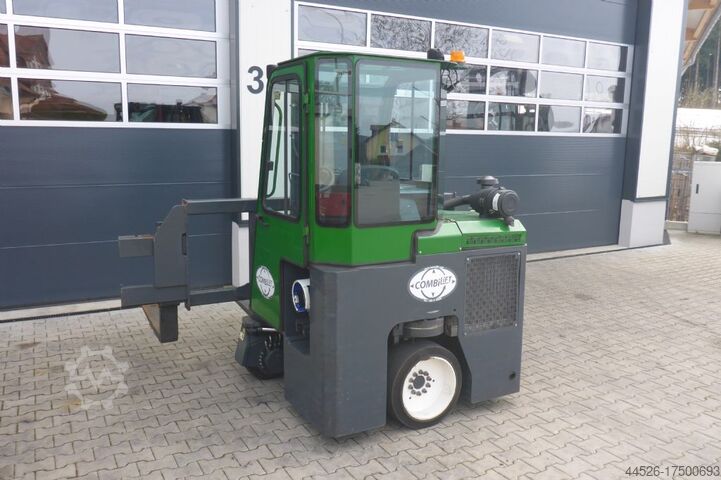 Four-way side loader Combilift C3000