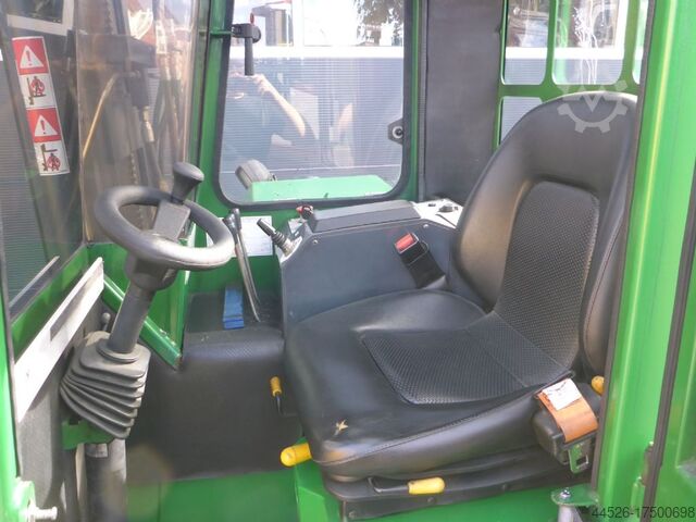 Four-way side loader Combilift C3000