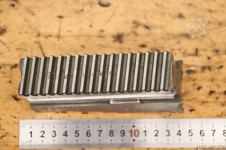 Interchangeable jaws 8 set Forkardt Breite 32 mm  schrägverzahnt