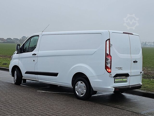 High-roof van FORD TRANSIT CUSTOM 2.0 L2H1 Navi Airco!
