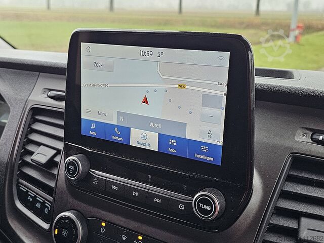 High-roof van FORD TRANSIT CUSTOM 2.0 L2H1 Navi Airco!