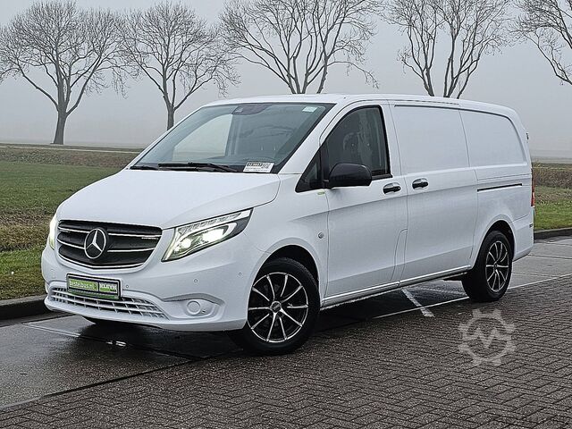 High-roof van MERCEDES-BENZ VITO 114 L2 LED ECC Navi Eur6
