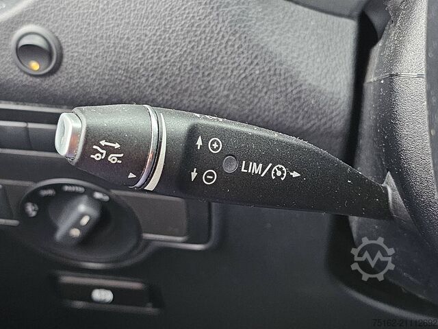 High-roof van MERCEDES-BENZ VITO 114 L2 LED ECC Navi Eur6