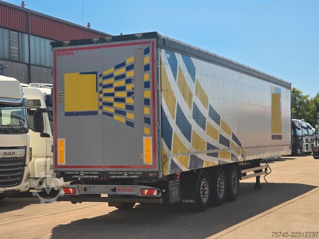 Beverage semitrailer KÖGEL SN 24 **GETRÄNKE*SAF*LIFT*SCHNELLADESYSTEM*