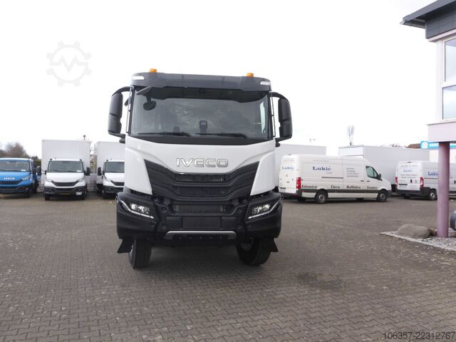 LKW-Fahrgestell IVECO T-Way AD410T54B 8X4 Radstand.4250mm Betonmischer