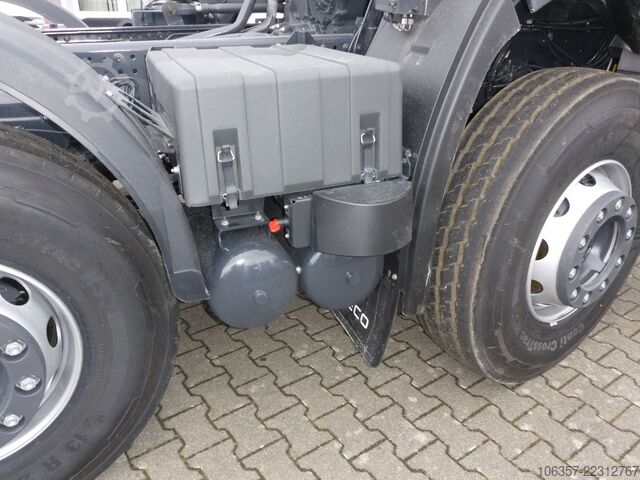 LKW-Fahrgestell IVECO T-Way AD410T54B 8X4 Radstand.4250mm Betonmischer