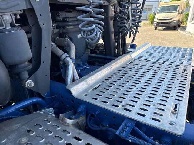 Standard tractor unit IVECO STRALIS X-WAY AS440X57TZ/P 6x4