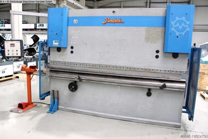 Abkantpresse - hydraulisch BAYKAL APH 3110 x 180