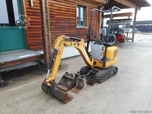 Minibagger Caterpillar 300.9D mit SW + 3 Löffel