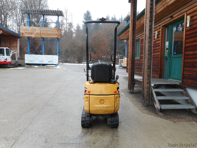 Minibagger Caterpillar 300.9D mit SW + 3 Löffel