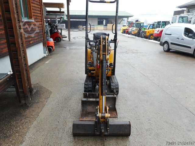 Minibagger Caterpillar 300.9D mit SW + 3 Löffel