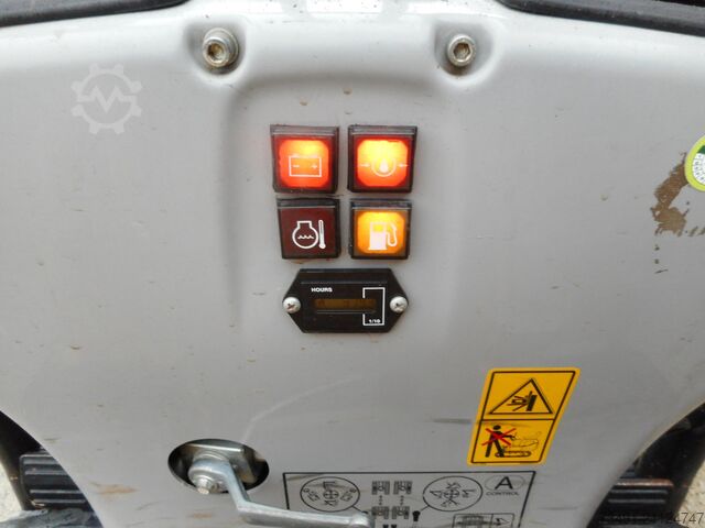 Minibagger Caterpillar 300.9D mit SW + 3 Löffel