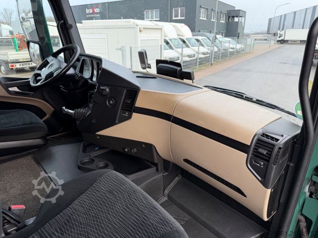 Standard tractor unit MERCEDES-BENZ Actros 1843 ADR  E6 Retarder