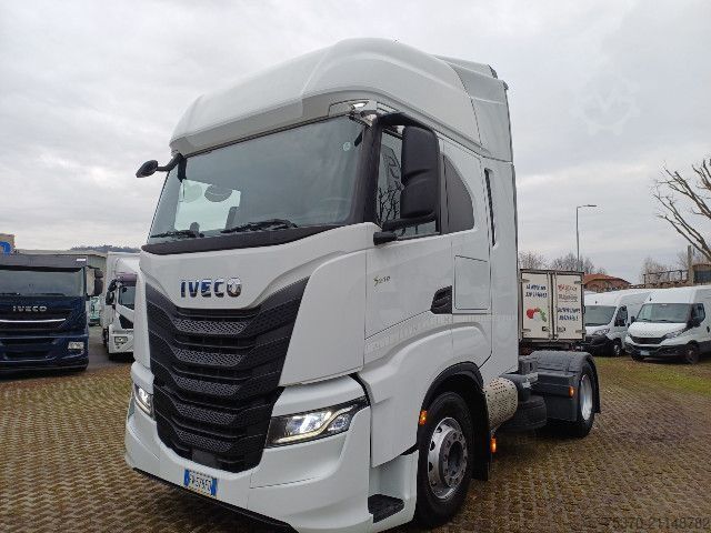 Standard tractor unit IVECO S-WAY AS440S51T/P