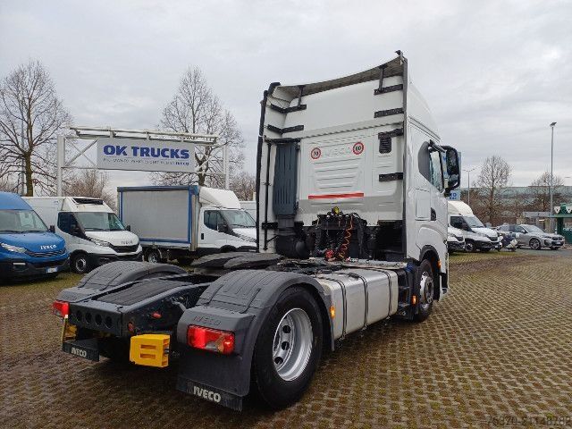 Standard tractor unit IVECO S-WAY AS440S51T/P