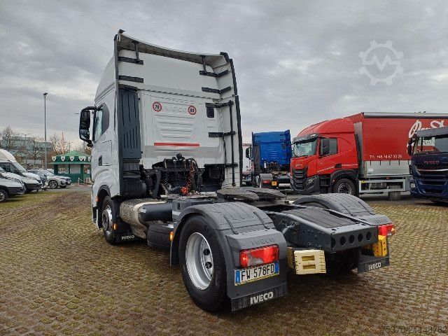 Standard tractor unit IVECO S-WAY AS440S51T/P