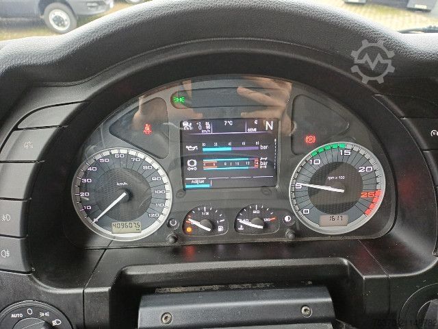 Standard tractor unit IVECO S-WAY AS440S51T/P