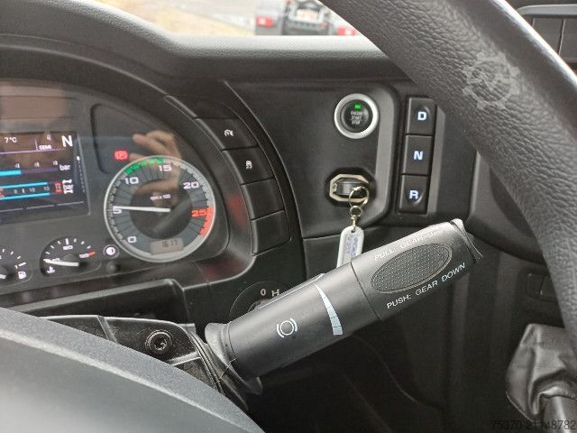 Standard tractor unit IVECO S-WAY AS440S51T/P