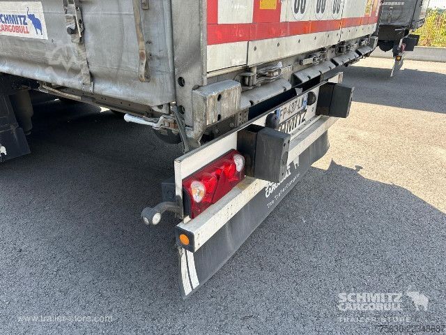 Auflieger mit Pritsche & Plane Schmitz Cargobull Semitrailer Curtainsider Coil