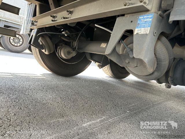 Auflieger mit Pritsche & Plane Schmitz Cargobull Semitrailer Curtainsider Coil