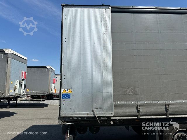Auflieger mit Pritsche & Plane Schmitz Cargobull Semitrailer Curtainsider Coil