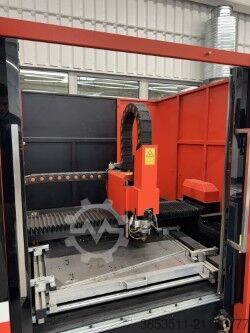 Laserschneidmaschine Bystronic FCCB 102 500W Fiber