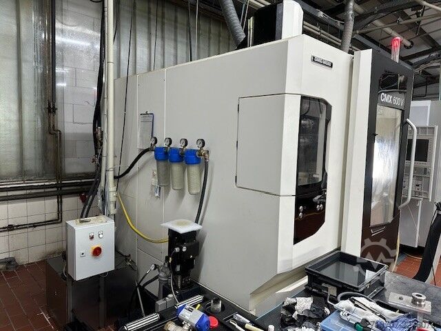 Vertical machining center DMG MORI CMX 600 V