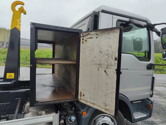 Hakenarmsystem MAN TGL 12.250 with NEW Containersystem / Hooklift ...