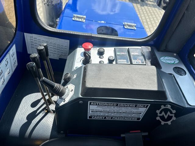 Vierwegestapler Combilift C3000/ Mast 7500 mm /Teleskopic forks