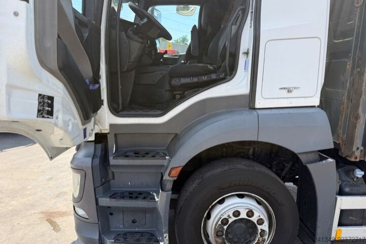 Autokran MERCEDES-BENZ Antos 1836 4x2 Hiab 122-4
