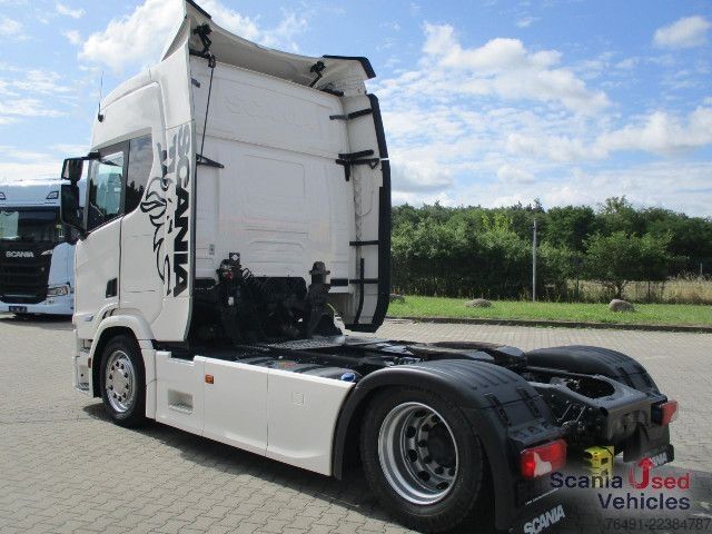 Standard tractor unit Scania R 460 A4x2EB / Navi / Standklima