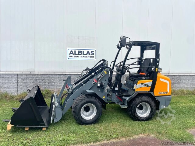 Loader Giant G2500HD Xtra nieuw!!