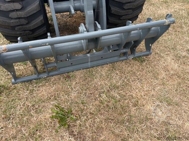 Loader Giant G2500HD Xtra nieuw!!