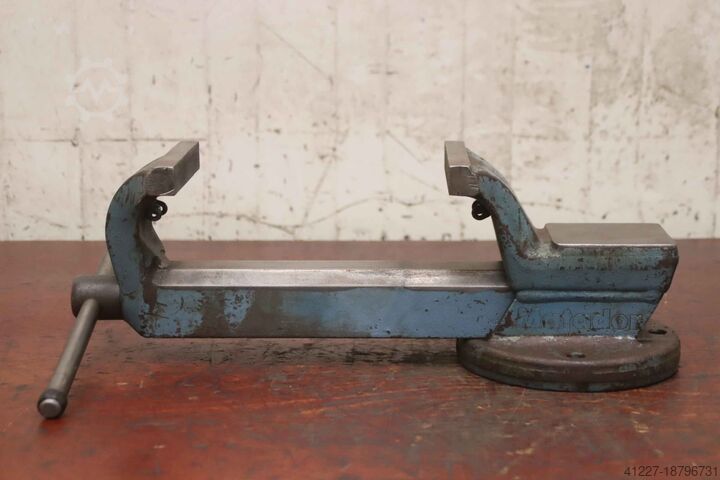 Bench vice 140 mm Matador Spannweite 210 mm