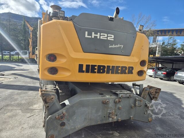 Umschlagbagger LIEBHERR LH22M