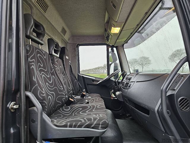 Sliding tarpaulin IVECO 120E22 EUROCARGO EEV TAILLIFT AIRCO
