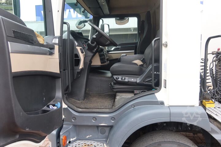 Standard tractor MAN TGM 15.290 Trekker + Heiwo city trailer geisole...