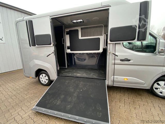 Viehtransporter RENAULT Master STX 3 Sitzer  Haras AUTOM. NEW MODEL 2025